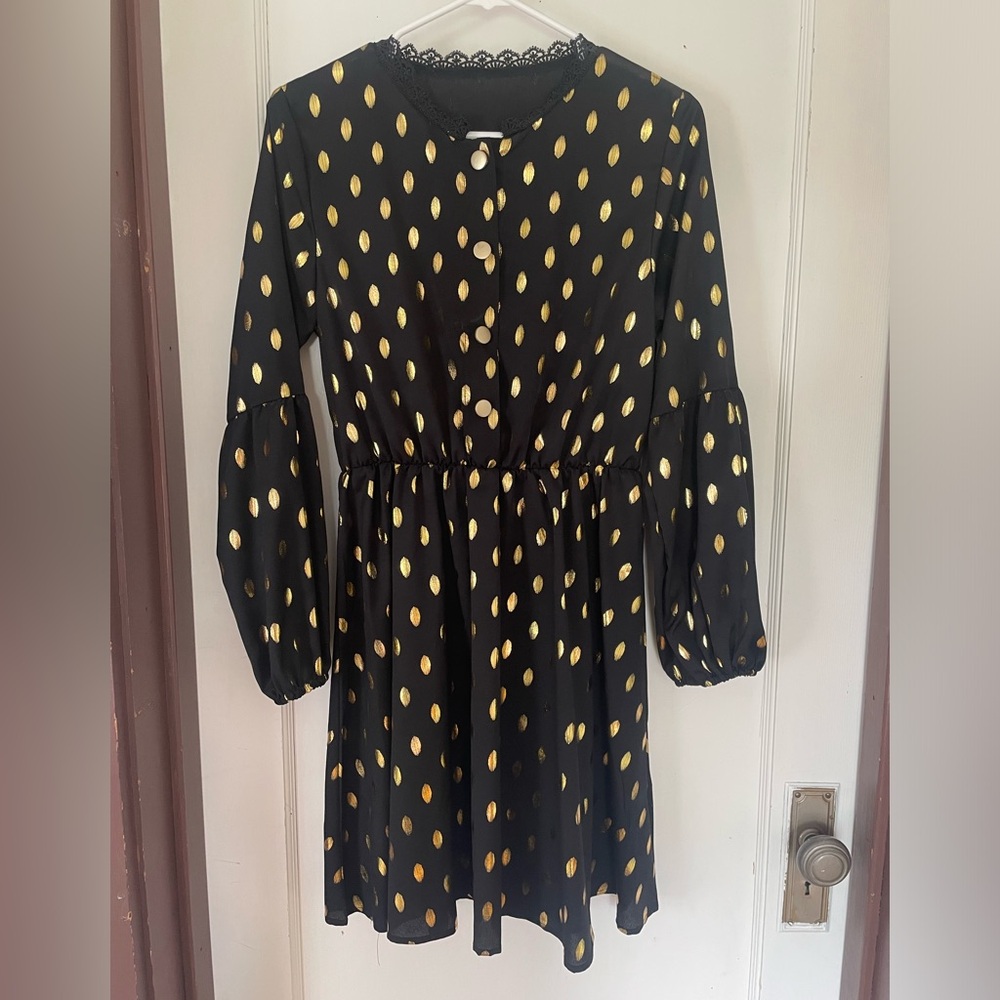 Above-the-knee long sleeve dress